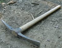 200px-Pickaxe