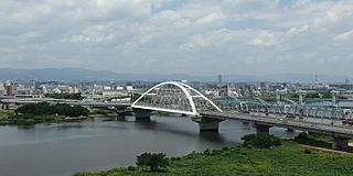 Nagara-Bashi_Bridge_in_201407