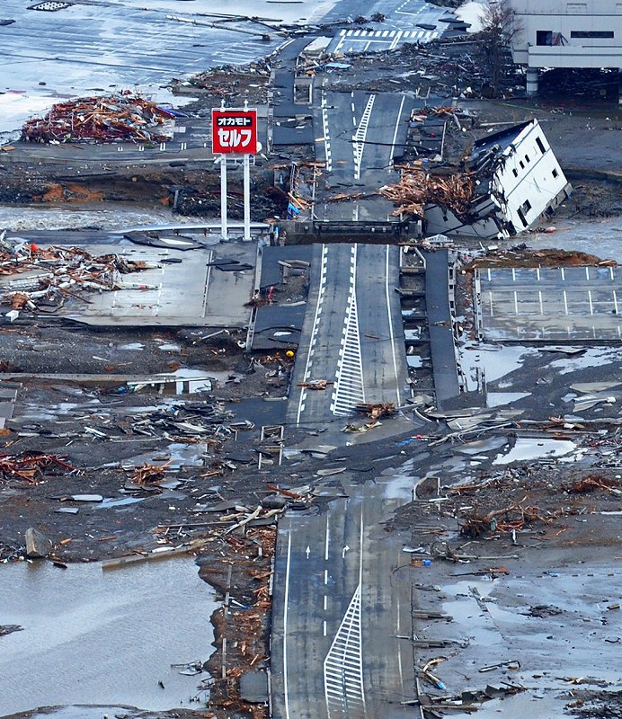 300px-VOA_Herman_-_April_13_2011_Fukushima_Nuclear_Power_Plant-05